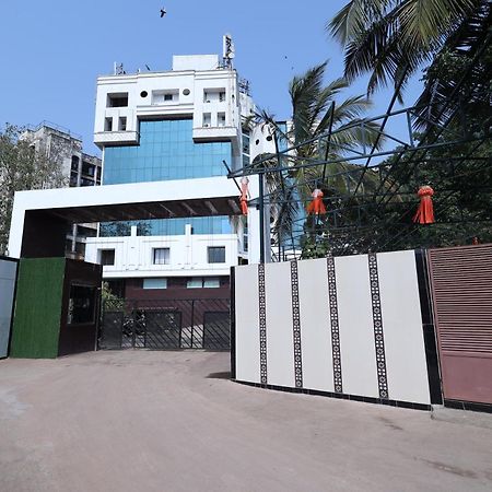 Quaint Suites Hotel & Banquet Bombaim Exterior foto