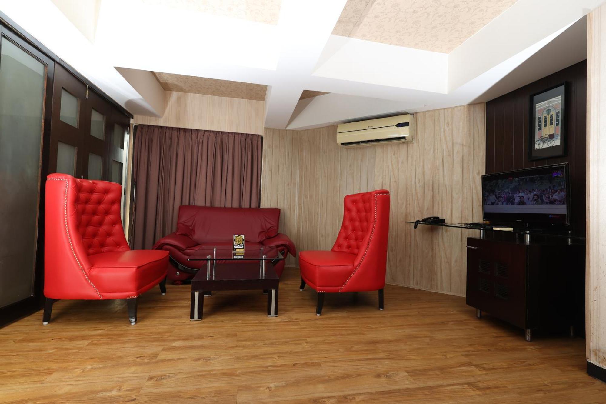 Quaint Suites Hotel & Banquet Bombaim Exterior foto