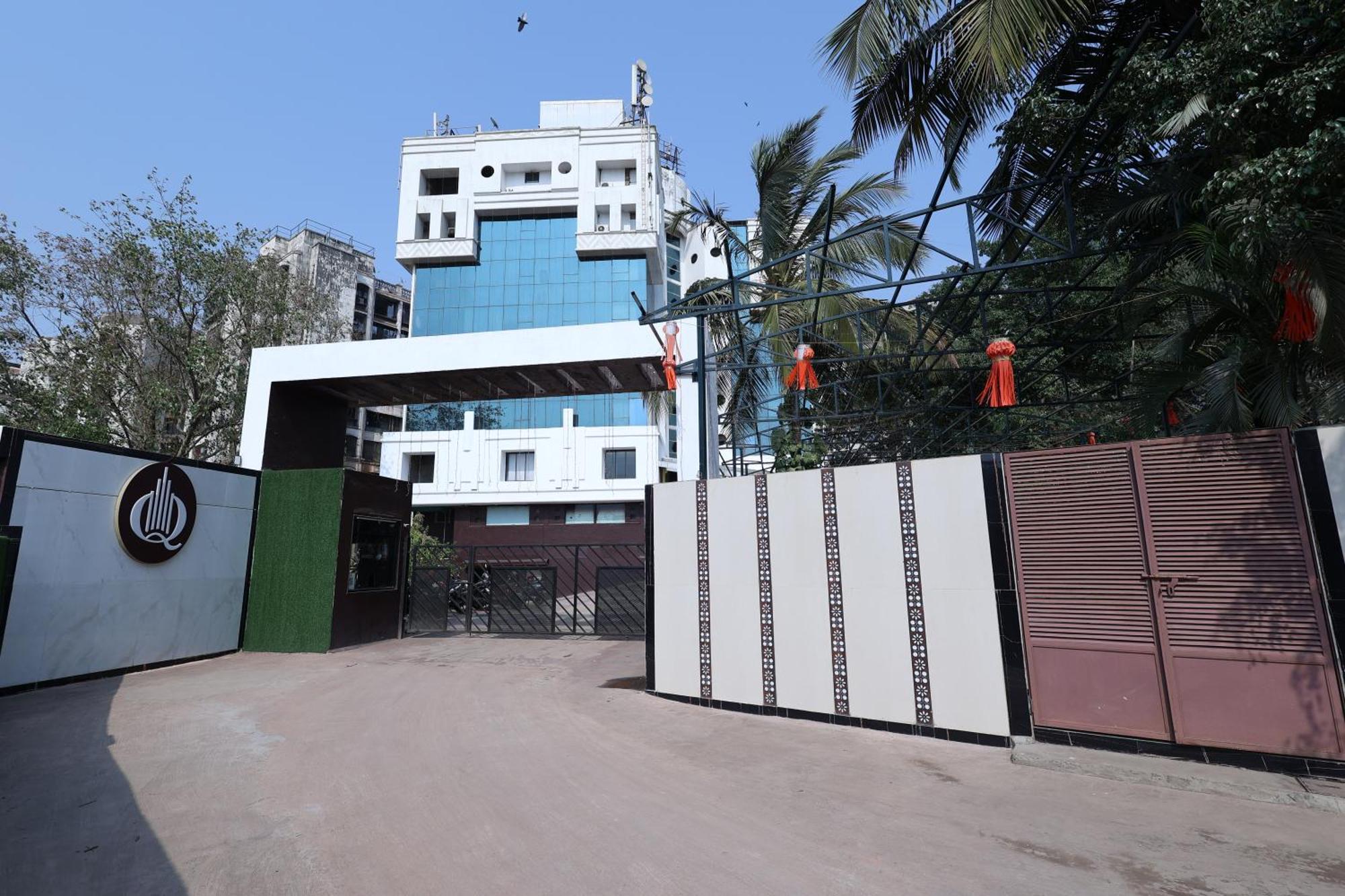 Quaint Suites Hotel & Banquet Bombaim Exterior foto